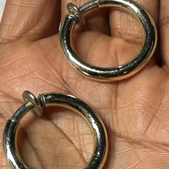 Jewelry - Vintage two tone metal Hoop Earrings
